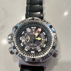 Citizen Eco-Drive Diver's Watch - Black and Silver